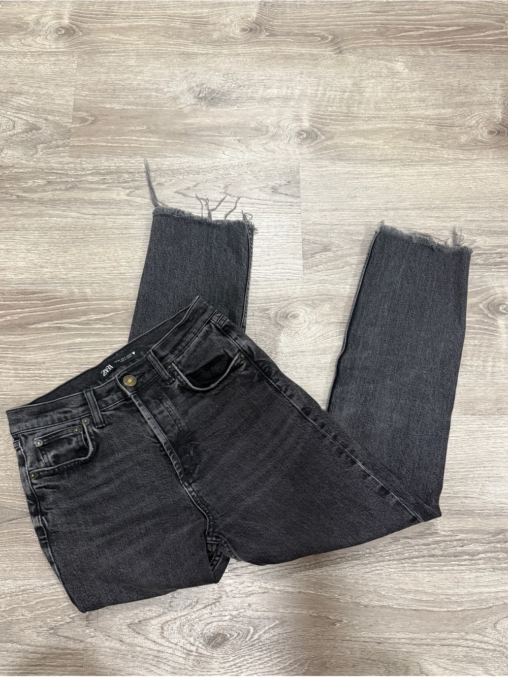 Zara Black Cropped Raw-Hem High-Rise Jeans